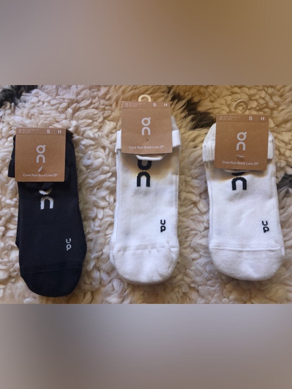 On Running || NWT Unisex Core Run Sock Low – 6 Pairs Total